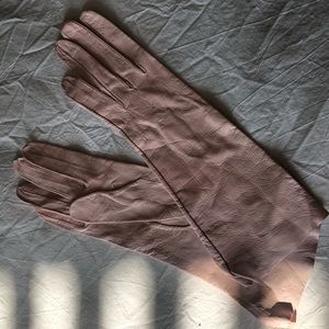 Blush pink leather gloves